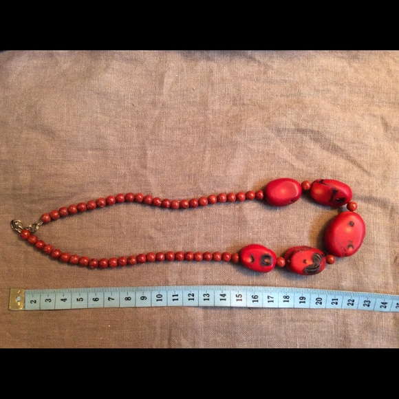 Coral necklace and earrings - Picture 4 of 6